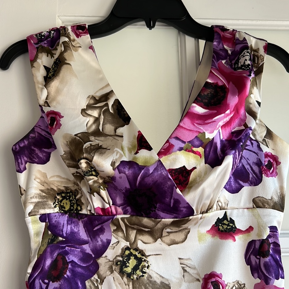 Dress - Picture 3 of 8